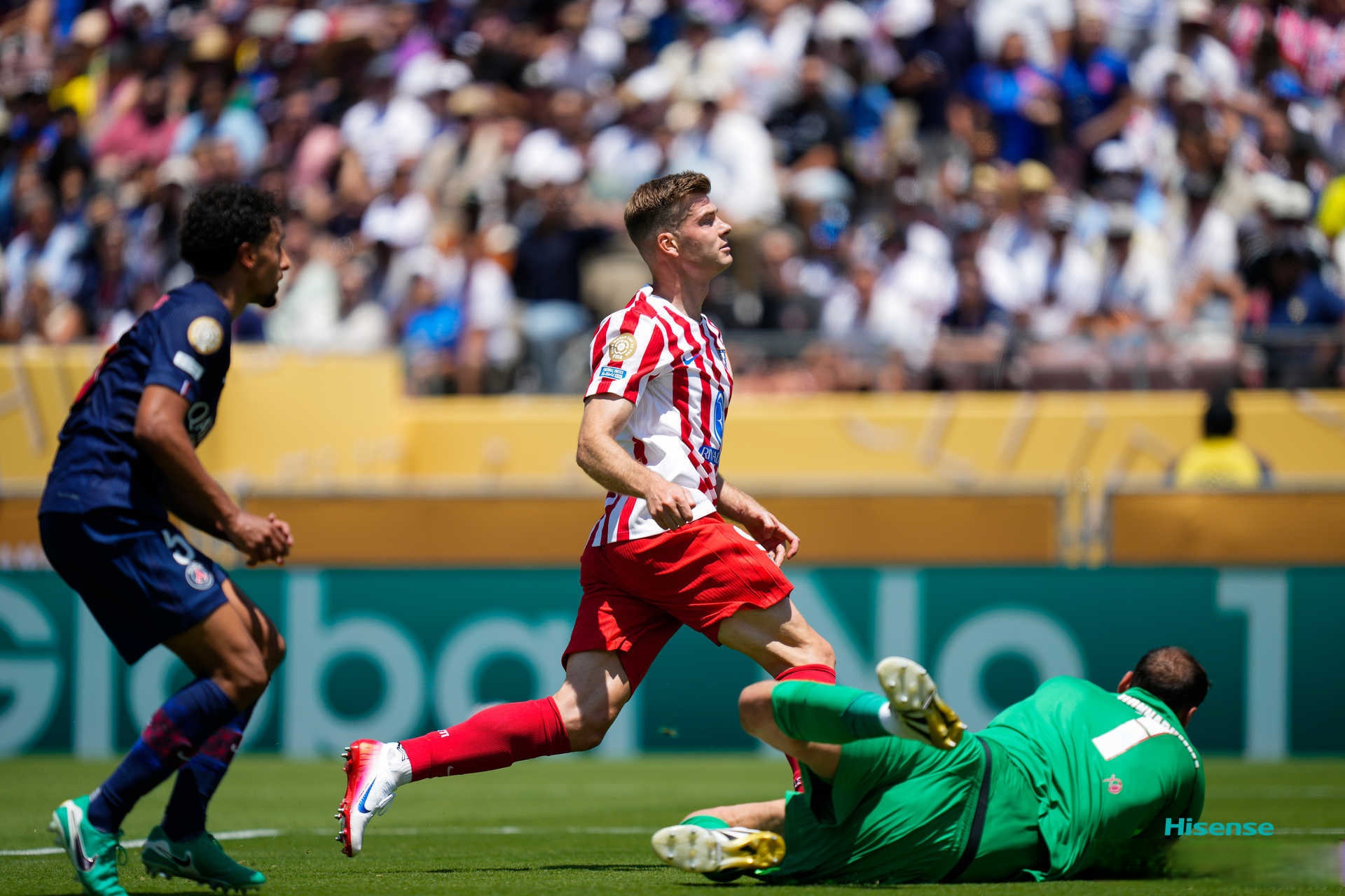 西甲赛程吃紧，莱比锡加时末段远射贴柱，话题不断，细节决定成败的简单介绍