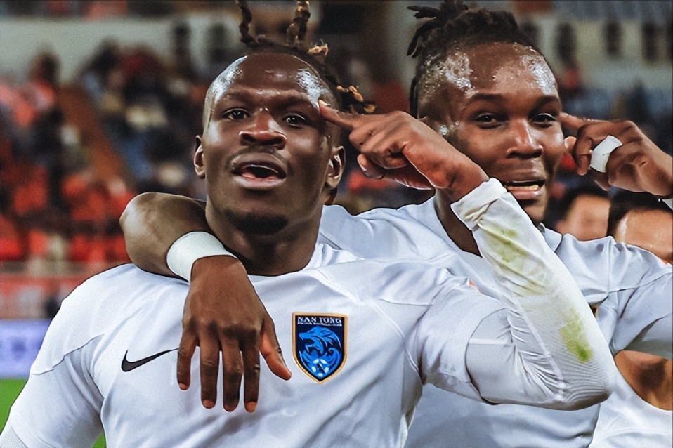 这也行？多特蒙德今晨单刀错失风云突变武汉三镇清晨止住颓势，清晨上海久事战术微调的简单介绍